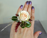 Fresh Floral Fashion Ring